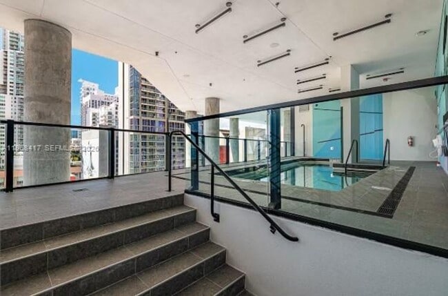 Building Photo - 398 NE 5th St