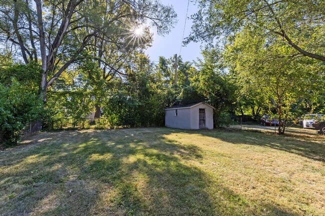 Building Photo - 3134 Medina Ave