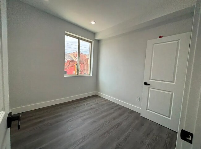 Building Photo - 675 N 41st St