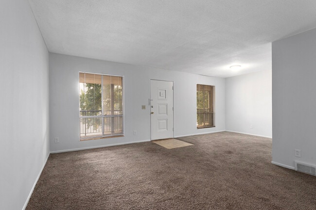Building Photo - 418 W 89th St