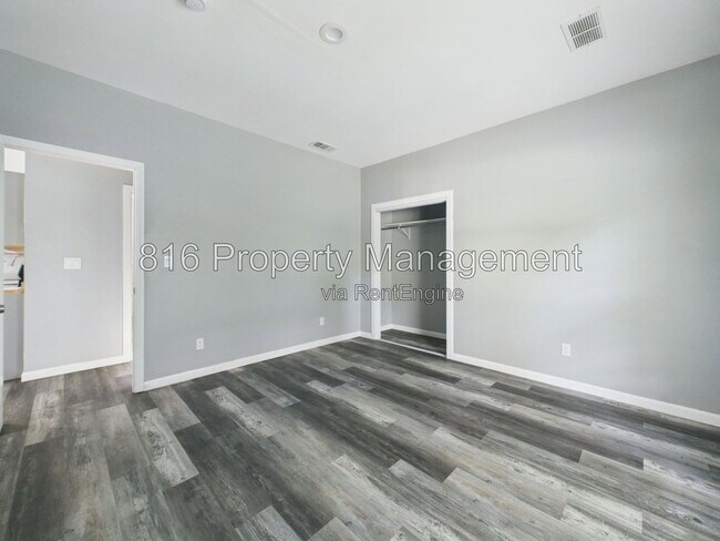 Building Photo - 4100 Waverly Ave
