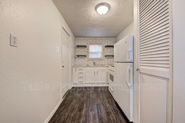 Building Photo - 3200 NW 16th St