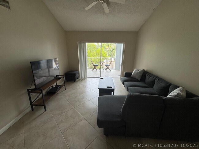 Building Photo - 2600 S University Dr
