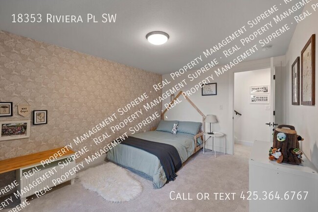 Building Photo - 18353 Riviera Pl SW