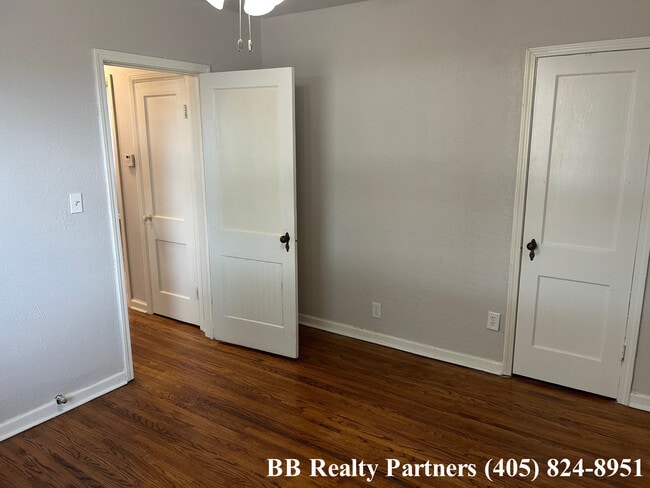 Building Photo - 1317 S Fulton Ave