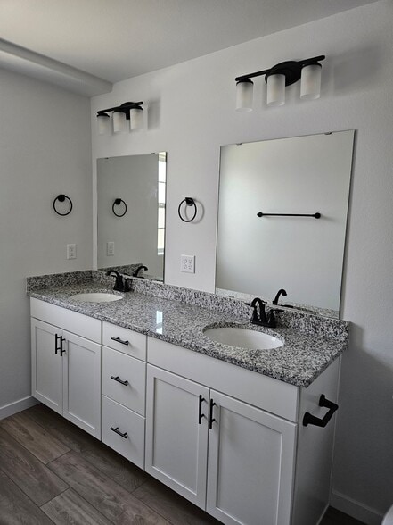 Building Photo - 1202 S 9th St