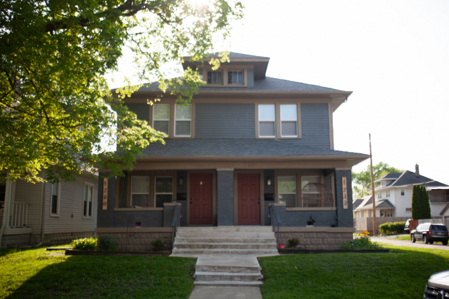 Primary Photo - 1230 Lasalle St
