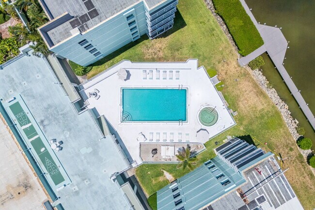 Building Photo - 1700 Commodore Blvd