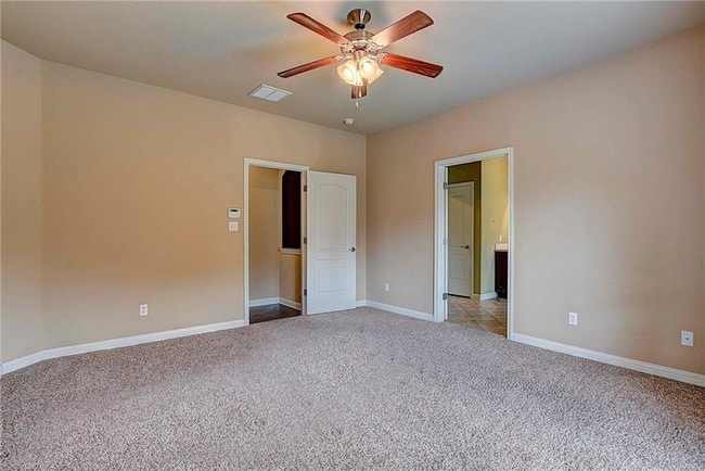 Building Photo - 2409 Santa Clara Ln
