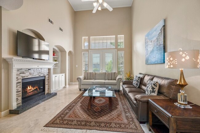 Building Photo - 6830 Jasmine Pl