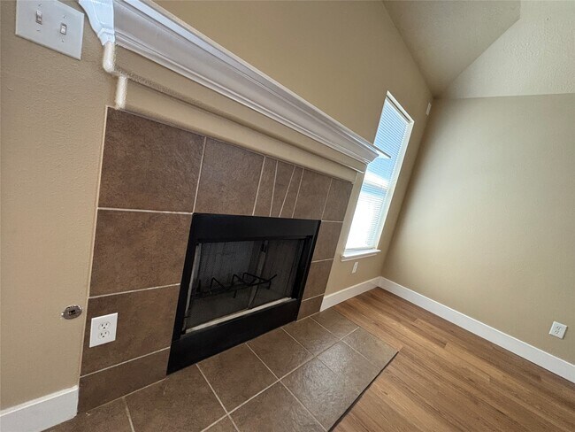 Building Photo - 10831 Harston Dr