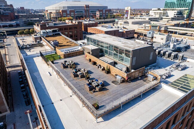 Building Photo - 701 N 1st St