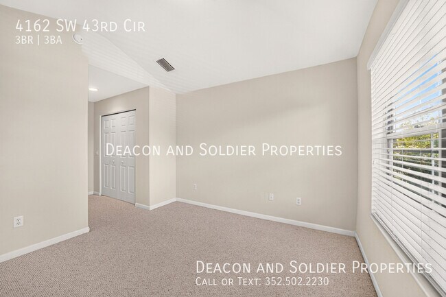 Building Photo - 4162 SW 43rd Cir