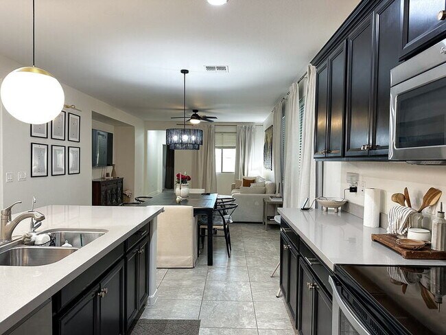 Building Photo - 41602 W Anne Ln