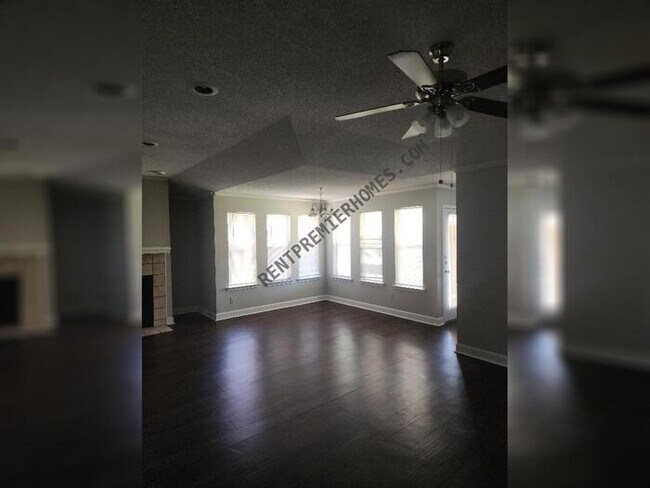 Building Photo - 1805 Dorchester St