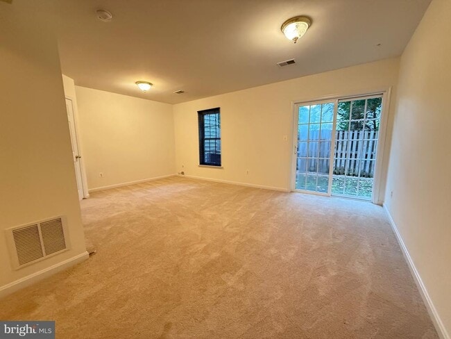Building Photo - 7602 Audubon Meadow Way
