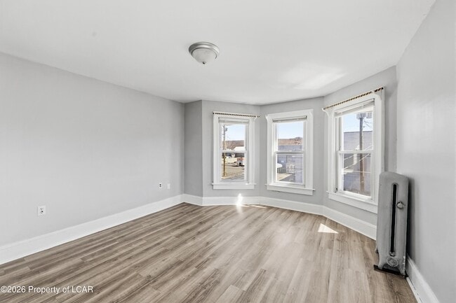 Building Photo - 175 Dundaff St