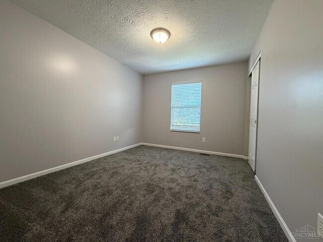 Building Photo - 7801 Livingston Dr