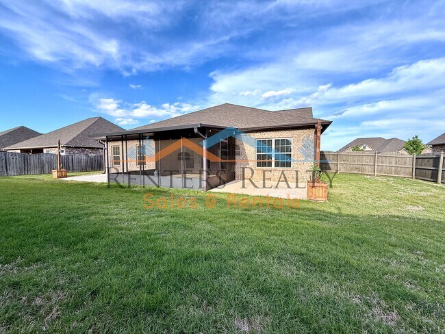 Building Photo - ? Beautiful Executive Home with 3-Car Garage + Incredible Outdoor Living ?