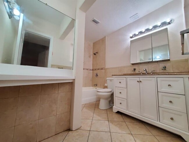 Building Photo - 3377 NW 22nd St