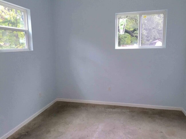 Building Photo - 4300 Mount Vernon Dr