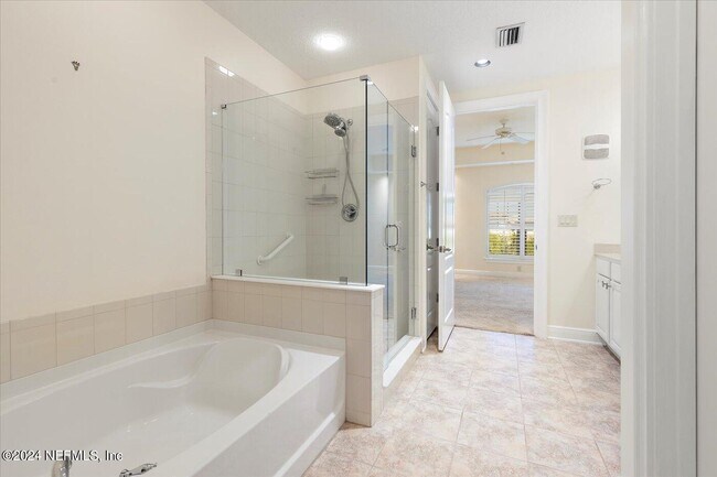 Building Photo - 4300 S Beach Pkwy