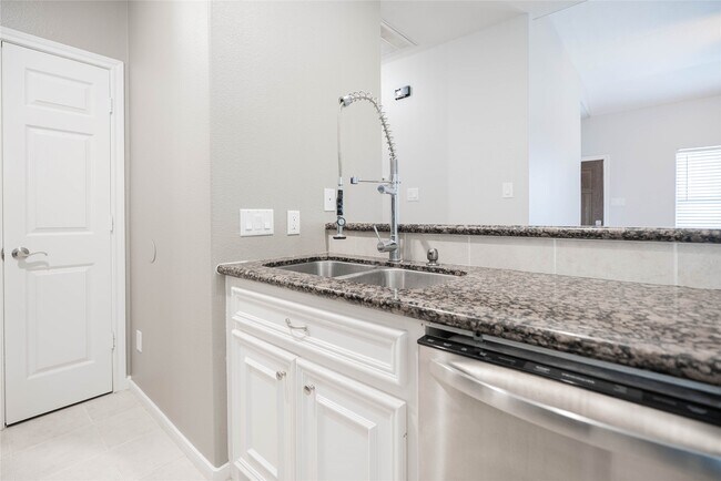 Building Photo - 13165 Snow Ln