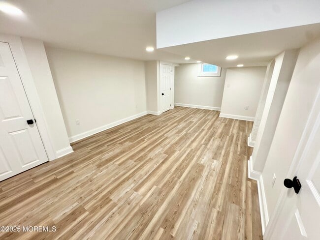 Building Photo - 208 E Bergen Pl