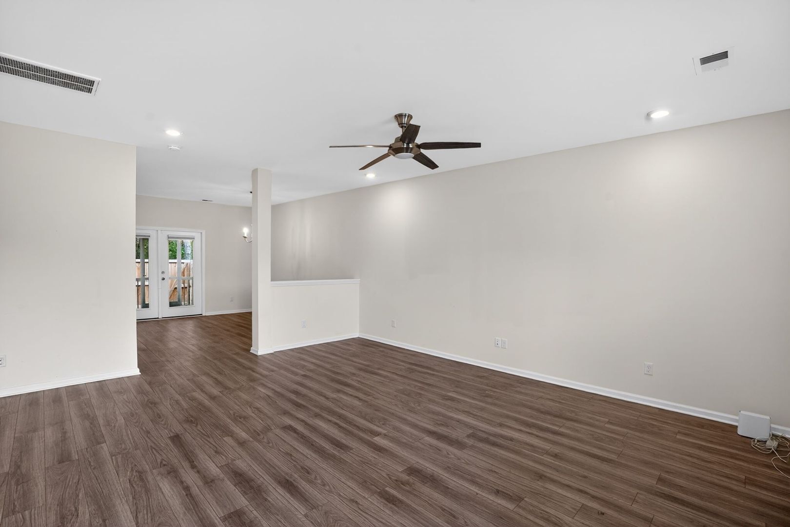 Building Photo - 224 Swallowtail Ln