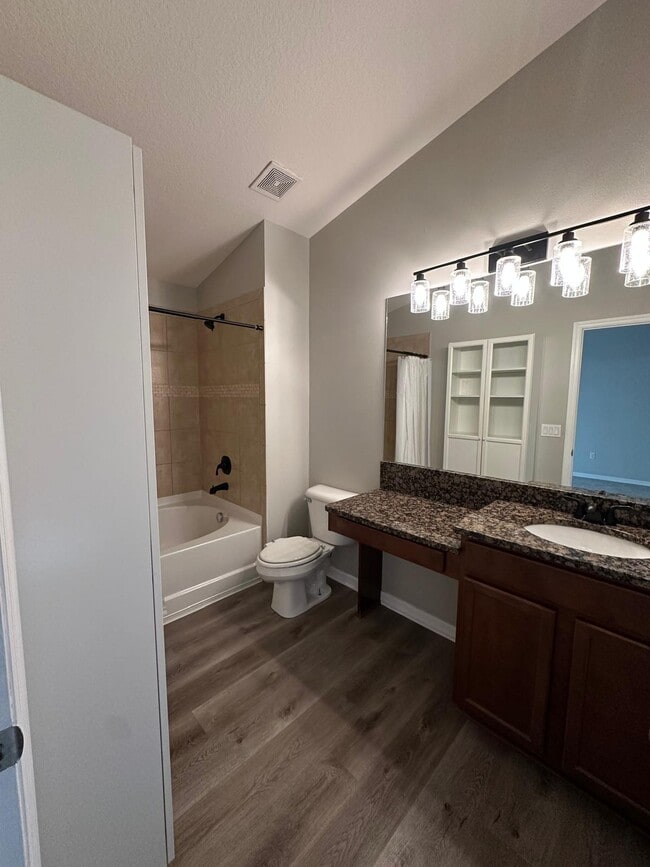 Building Photo - 14170 Oakham St