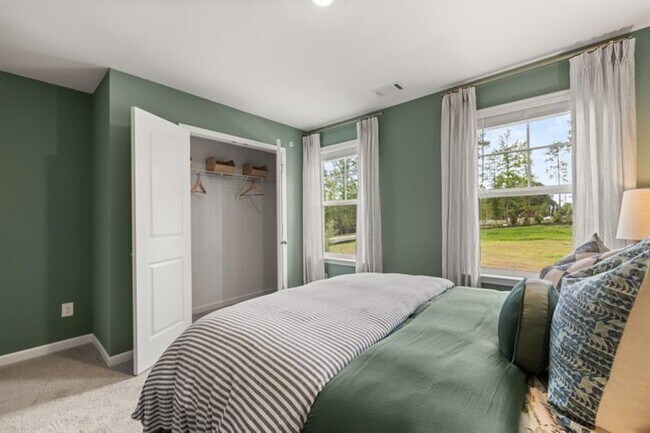 Building Photo - 422 Red Dragon Dr