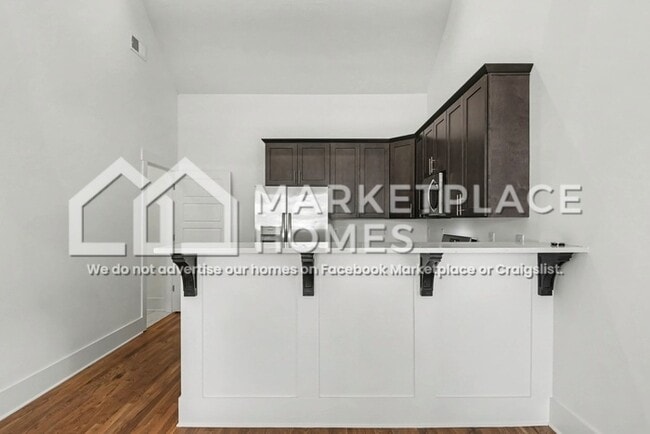 Building Photo - 211 Briar Rd