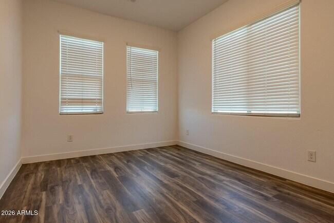 Building Photo - 3830 S 64th Dr