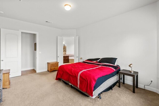 Building Photo - 2613 Sorano Cv