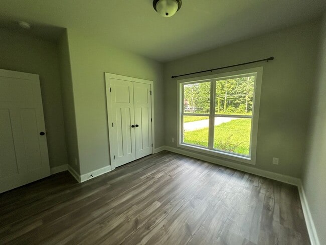 Building Photo - 207 Dawn Dr