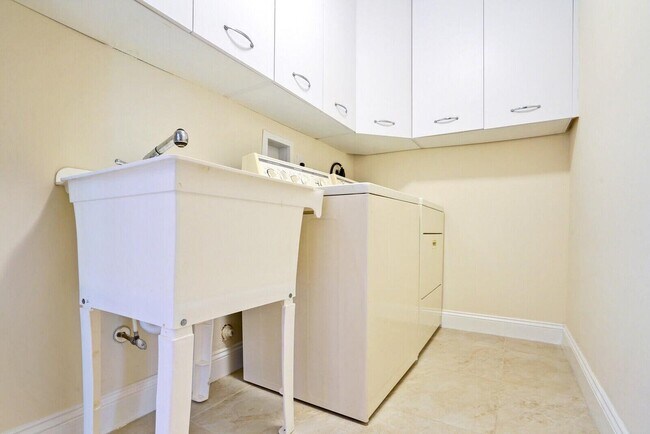 Building Photo - 1104 Little Harbor Dr