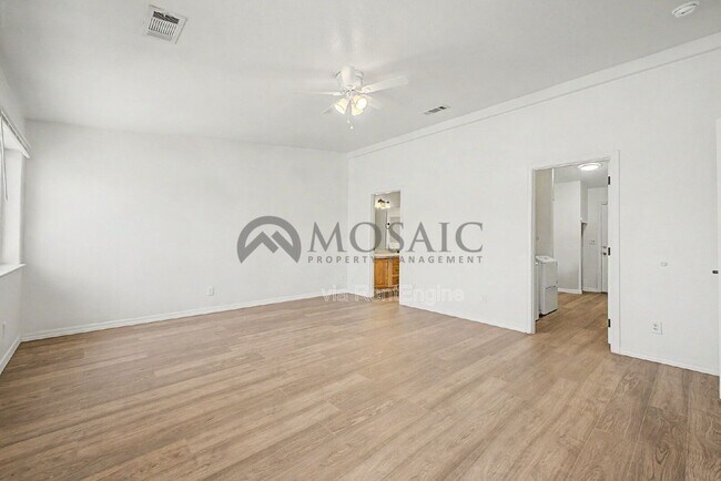 Building Photo - 1625 S 74th St