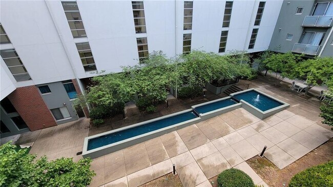 Building Photo - 620 Glen Iris Dr NE