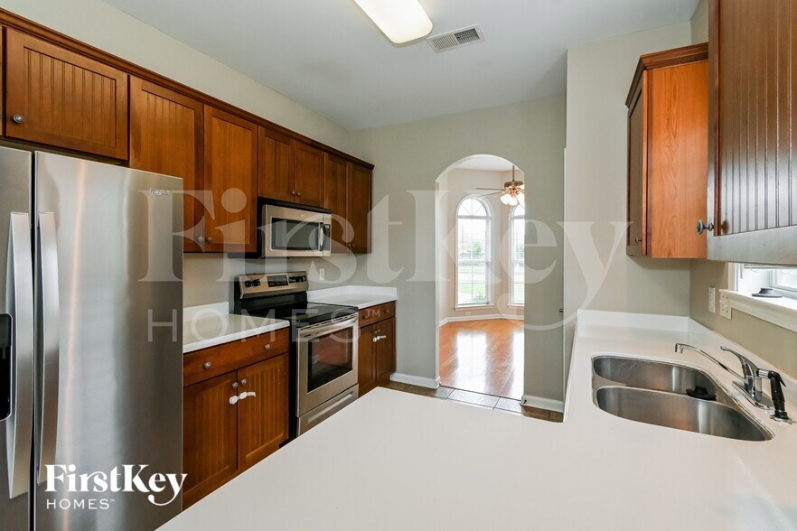 Building Photo - 6345 Renwood Loop
