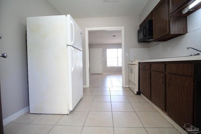 Building Photo - 10151 Guidy Ln