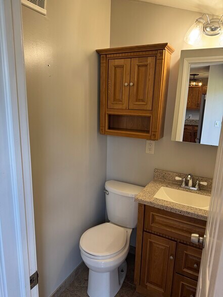 Building Photo - 318 Fox Run