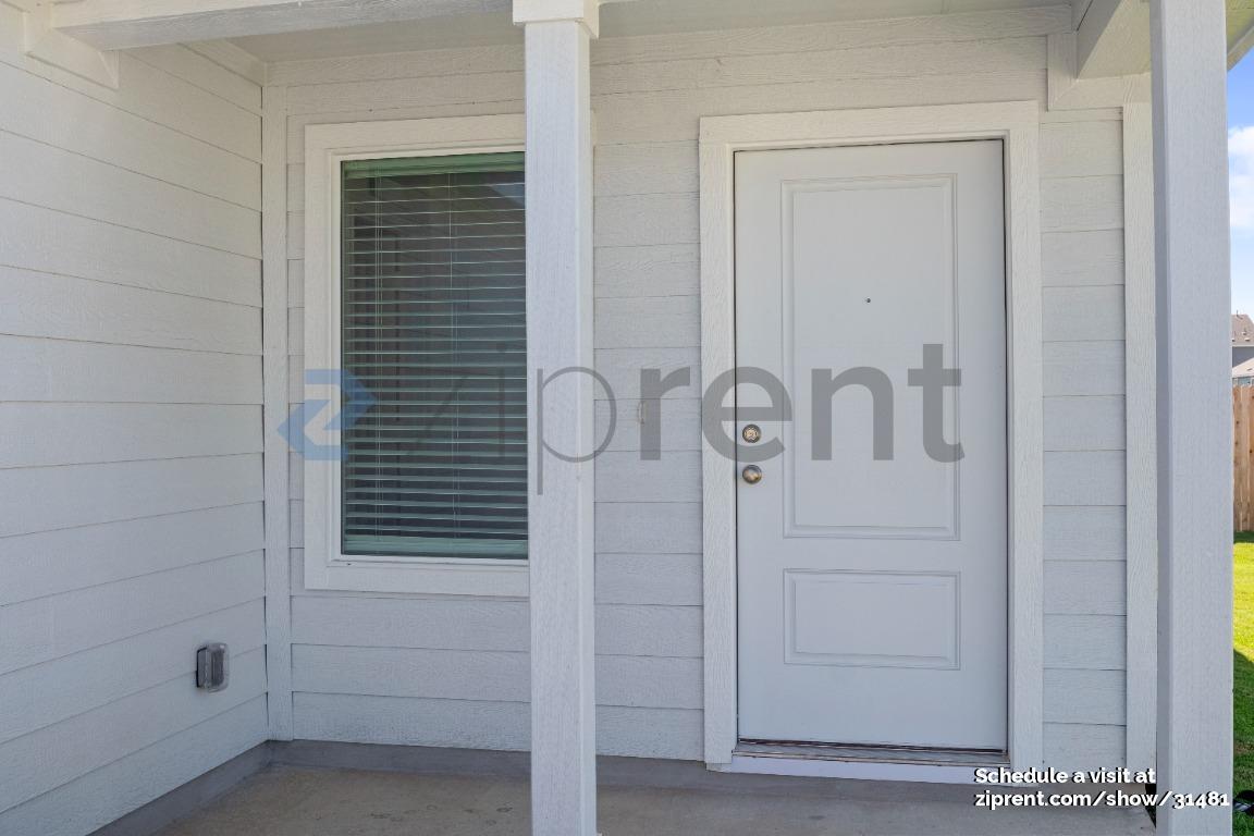 Building Photo - Unit