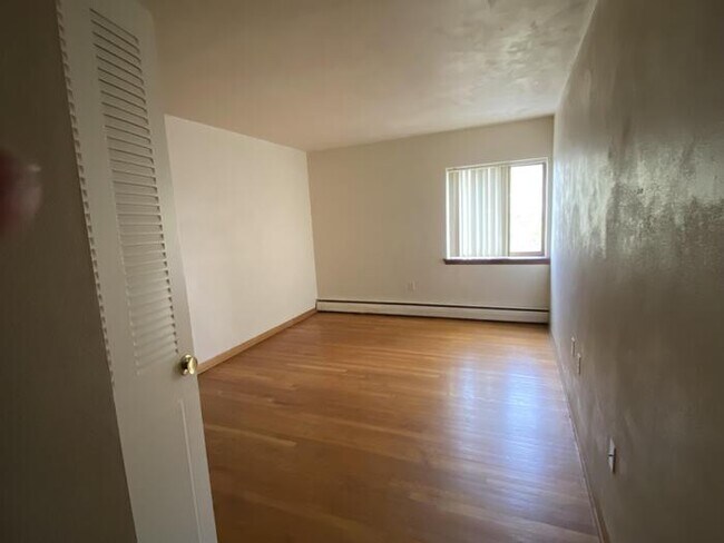 Building Photo - 430 Harrison Ave