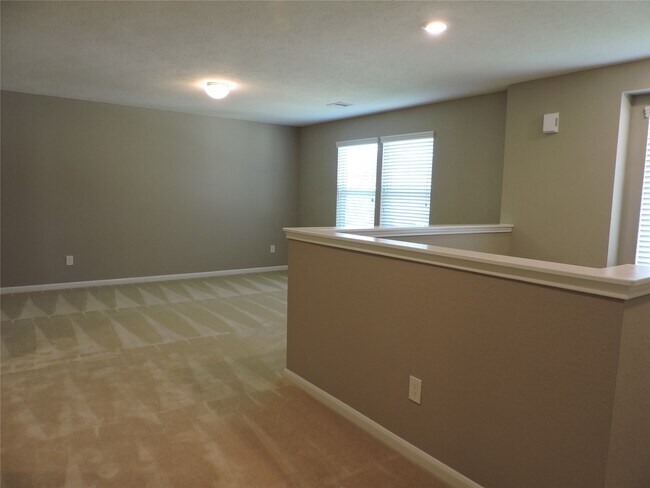 Building Photo - 1102 Upton Ct