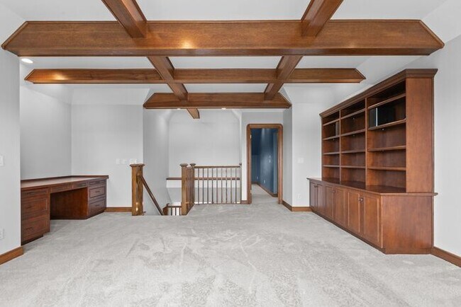 Building Photo - Stunning Air Conditioned 1931 Tudor in Cov...