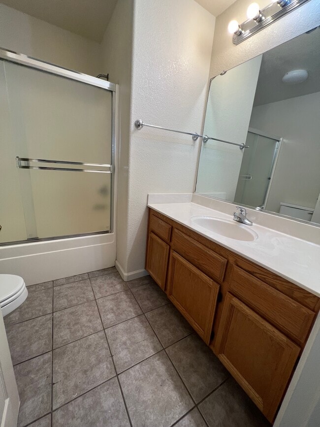 Building Photo - 1742 Shay Way