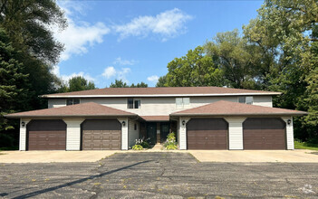 Building Photo - Bonduel Townhomes