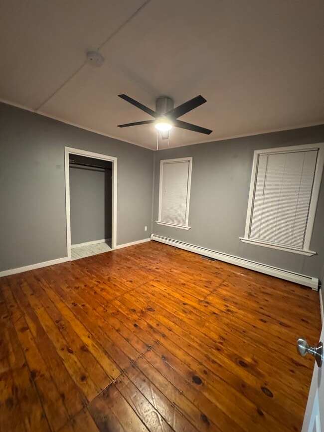 Building Photo - 133 Pleasant St