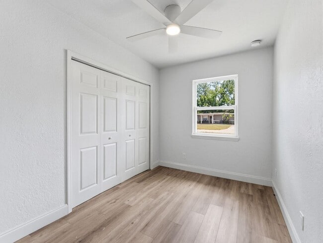 Building Photo - 4085 Neptune Dr SE