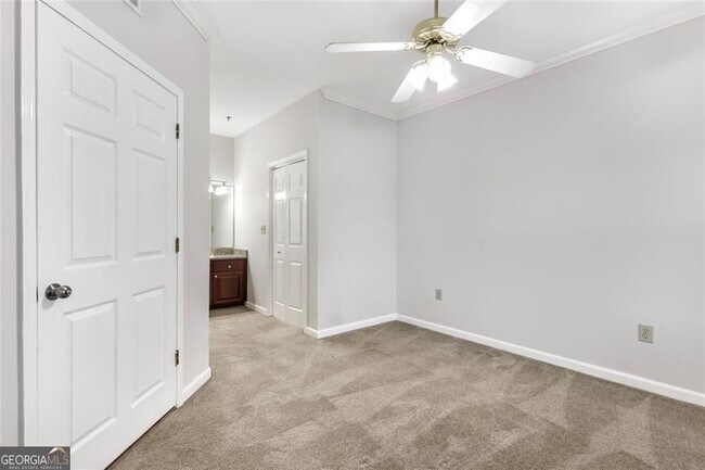 Building Photo - 2161 Peachtree Rd NE